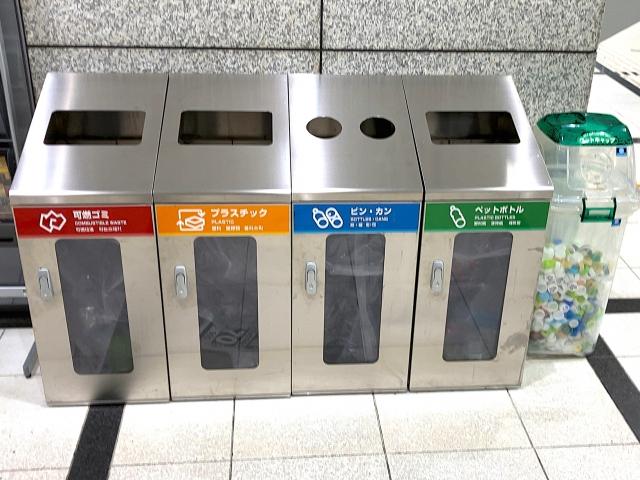A Traveller's Guide to Japan's Recycling and Rubbish Rules A no-littering sign in Japan